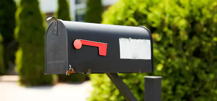 Secure Mailboxes for Packages Chino